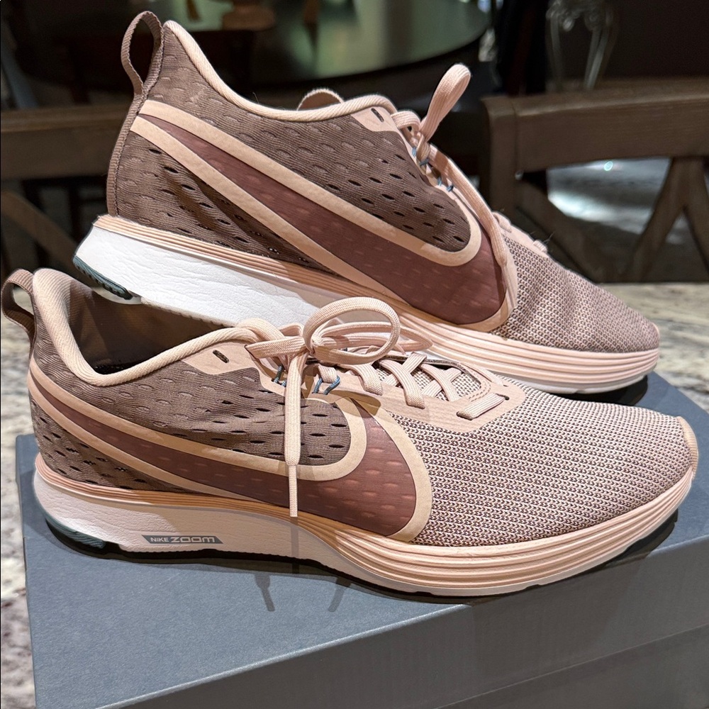 Nike Women’s Zoom Strike Blush Burgundy Running Shoes size 11